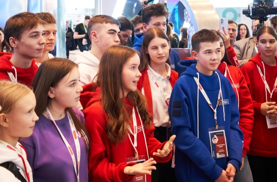 В Доме молодежи на площадке московского Манежа стартовал первый Съезд Российского движения детей и молодежи