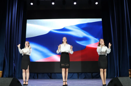 В Волгоградской области прошел VII всероссийский фестиваль жестовой песни «Поющие руки»