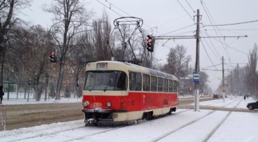 В Киеве произошло ДТП на трамвайных путях: движение заблокировано