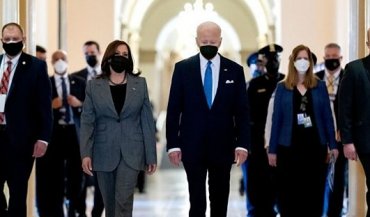 В годовщину штурма Капитолия Байден назвал Трампа лжецом и заговорщиком