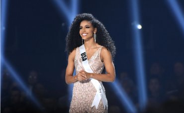 В Нью-Йорке с небоскреба выбросилась “Мисс США-2019”: оставила записку и пост в Instagram