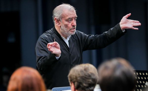 Путин предложил Гергиеву объединить дирекцию Мариинки и Большого театра