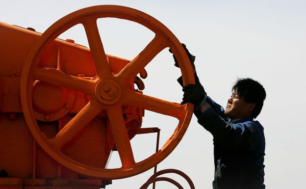 
                    Россия предложила ЕС оплачивать газ с рублевых счетов в российском банке
                    
                