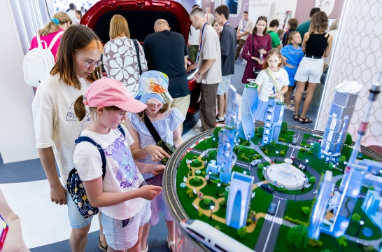 На форуме-фестивале «Москва 2030» представили школы и колледж будущего