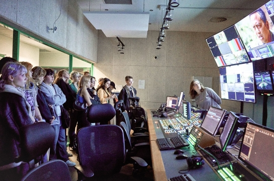 Студенты московских колледжей смогут пройти практику на международном телеканале