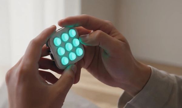 BrainBlink эффективно тренирует мозг, помогая оторваться от смартфона