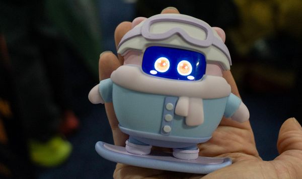 Забавный питомец Sweekar &mdash; физический аналог тамагочи, который умеет заботиться о себе сам