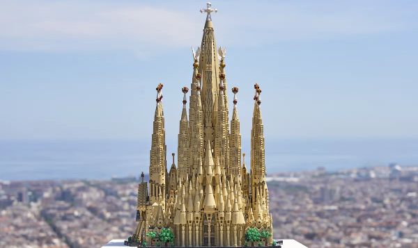 Lego выпустила свой самый большой конструктор &mdash; и это Sagrada Familia Антонио Гауди