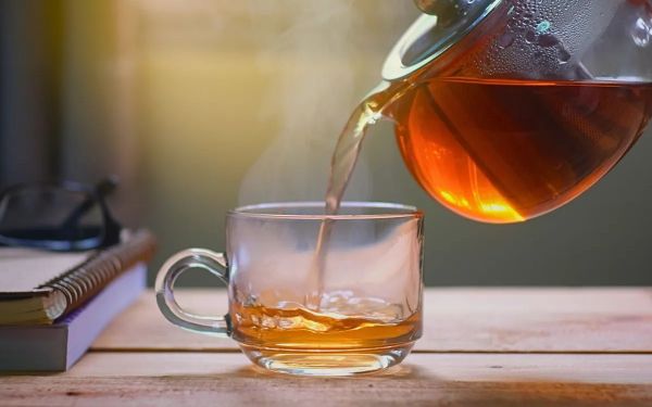 Любовь к обжигающим напиткам повышает риск рака пищевода на 55 процентов