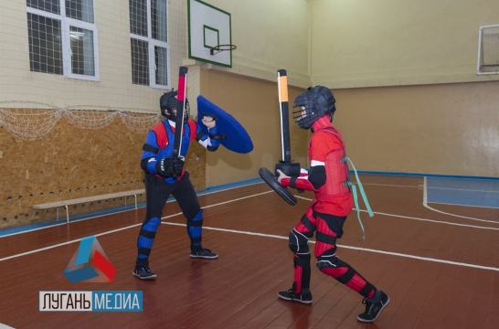 Ребята из Луганского учебно-воспитательного объединения &laquo;Академия детства&raquo; осваивают спортивные единоборства