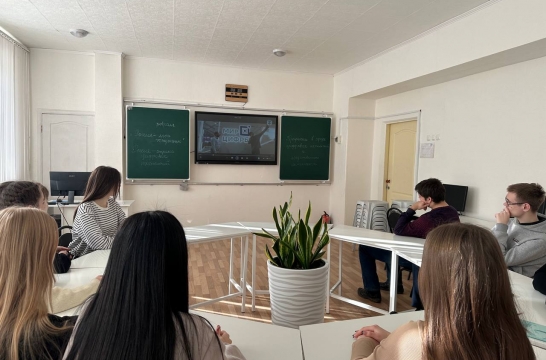 Школьники из новых регионов России познакомились с профессиями в сфере цифровых технологий