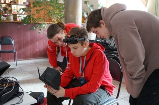 Школьники из пяти регионов страны приняли участие в соревнованиях &laquo;Аэрогонки&raquo;