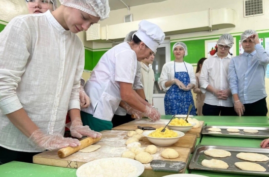 В Башкирии более 135 тысяч школьников приняли участие во флешмобе &laquo;Мое национальное блюдо&raquo;