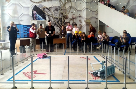 В Екатеринбурге прошел киберспортивный турнир &laquo;Битва роботов&raquo;