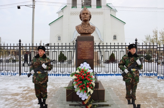 В Казачьем кадетском корпусе имени атамана И.А. Бирюкова открыли бюст Александра Суворова