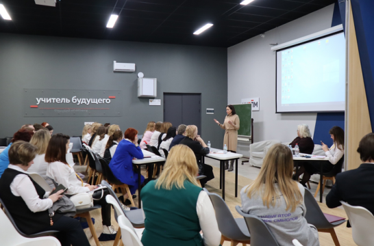 В Ленинградской области сессия «Навигаторы детства» объединила около 100 советников по воспитанию