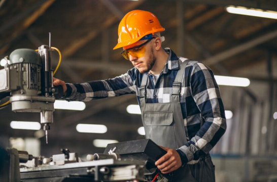 В РФ отметили рост популярности направлений СПО в машиностроении на 10% за три года