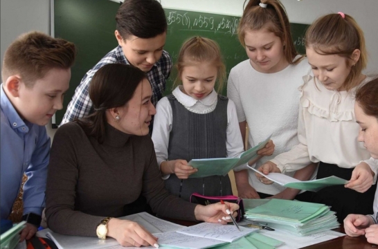 В Томскую область по программе &laquo;Земский учитель&raquo; за последние три года приехали работать 45 педагогов