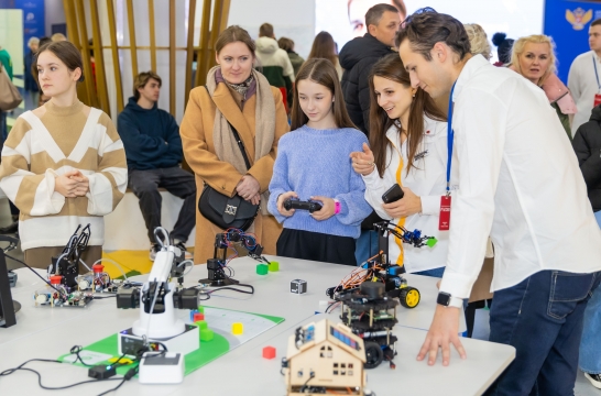 Выставка «Россия»: обзор событий 8 ноября в Центре детства павильона № 57